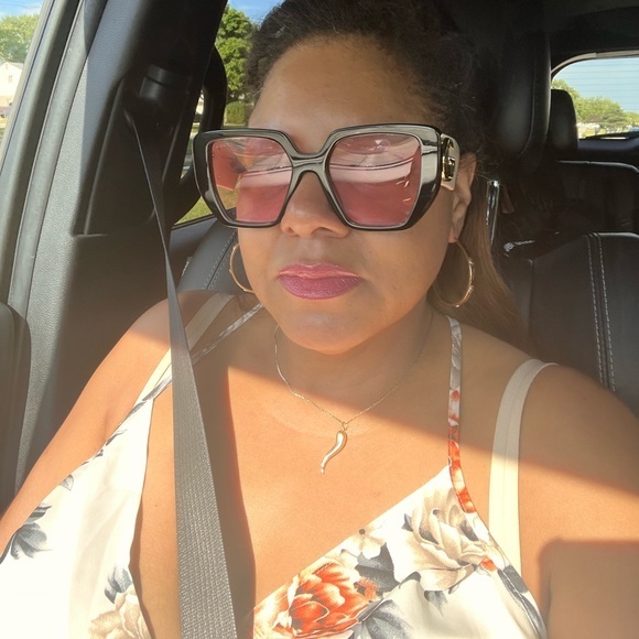 Gucci Sunglasses - Picture 7 of 10